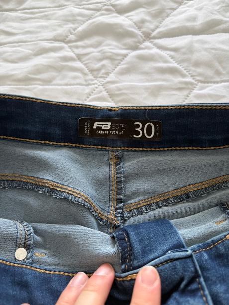 Tmavomodré elastické skinny rifle, new yorker,30