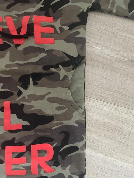 Maskáčová mikina, 116