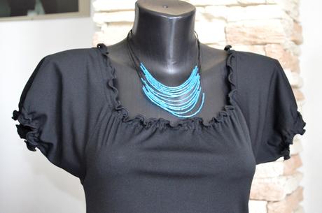 Jednoduchý čierny top, s