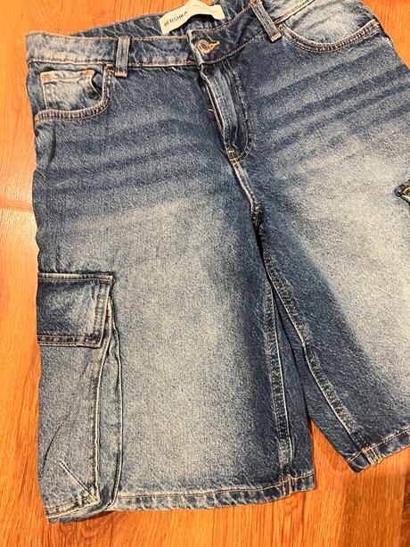 Rifľové kraťasy, bershka,34