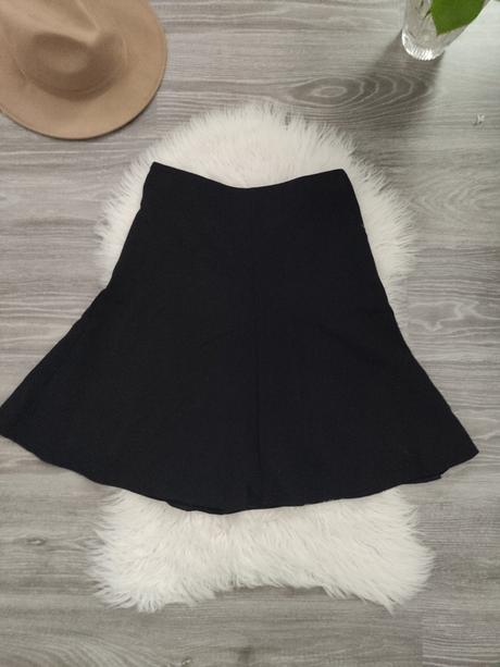 Áčková sukňa, marks & spencer,m