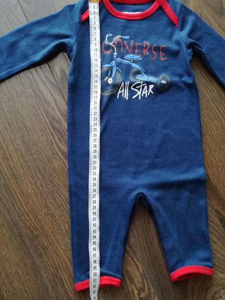 Body s motorkou, converse,74