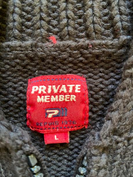 Zaujímavý dámsky hrubší sveter, l