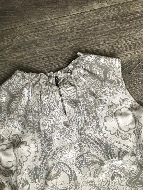 Príjemná blúzka, s