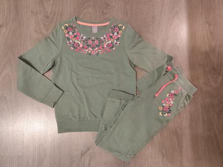 Tepláková súprava, 134