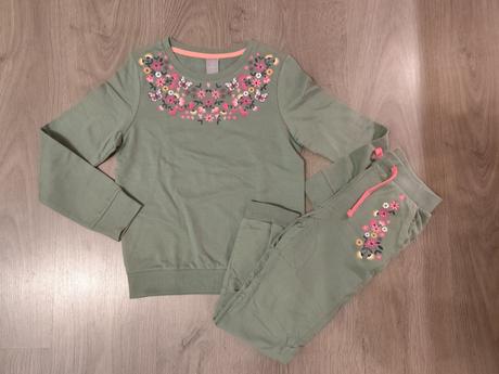 Tepláková súprava, 134