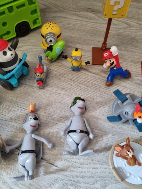 Autobus s postavičkami, 