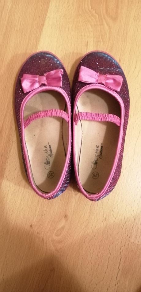 Dievčenské balerinky, 29