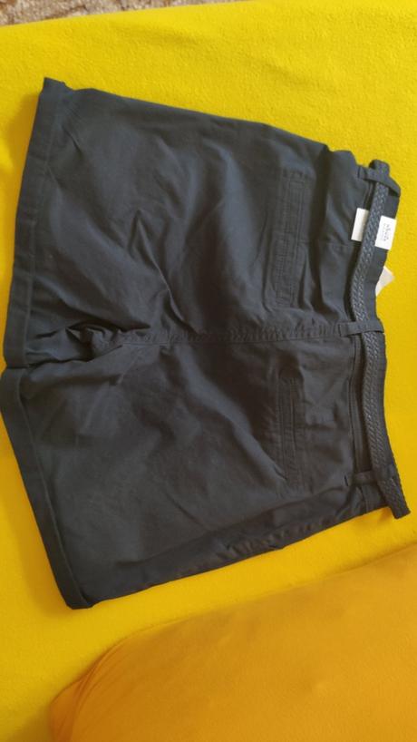 Predám krátke nohavice, 34