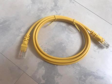 Príslušenstvo k tv - káble k internetu 4 ks,