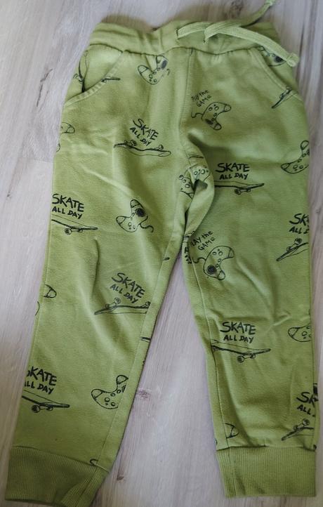 Tepláky, sinsay,110