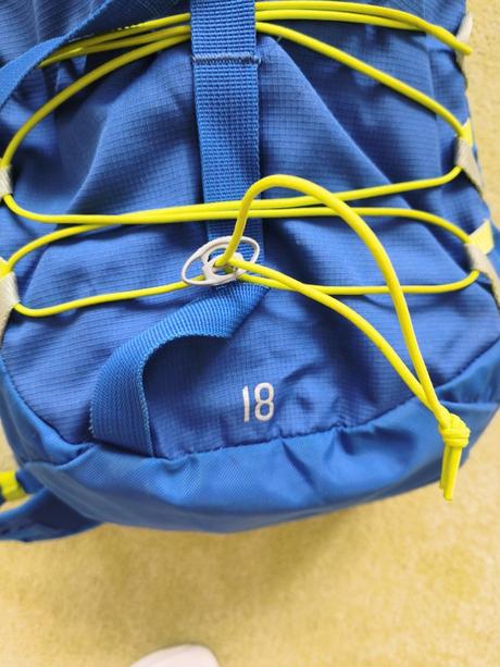 Turistický batoh detský 18l quechua mh500,