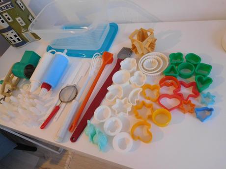 Mlynček na orechy, vykrojovatka na pečivo,, 