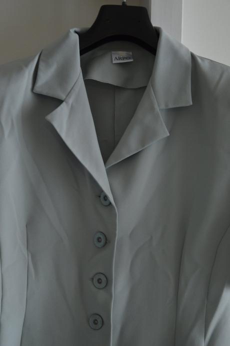 Sako s krátkym rukávom, 42