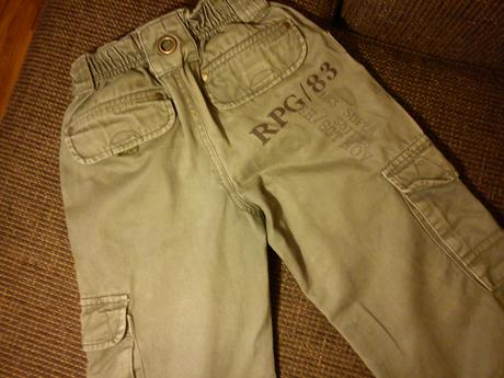 Zelené športové nohavice, 104