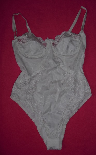 Talianske body krajkovane, s