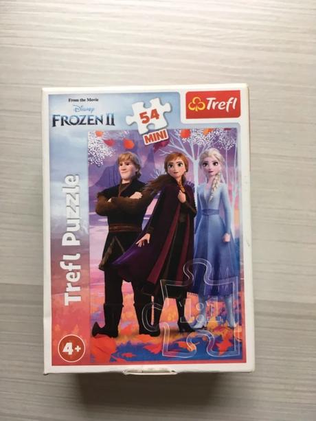Male puzzle frozen, 
