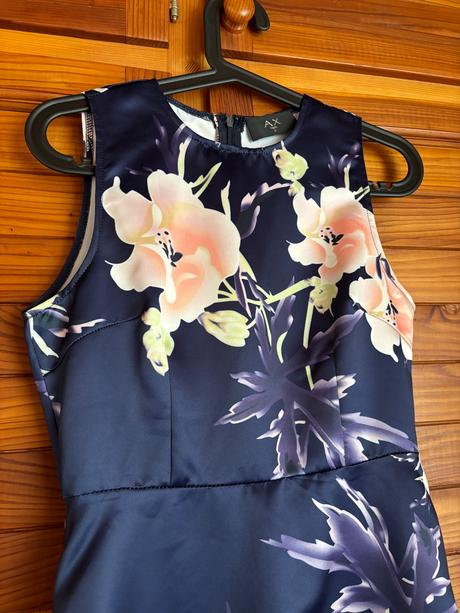 Spolocenske saty kvetovane, s