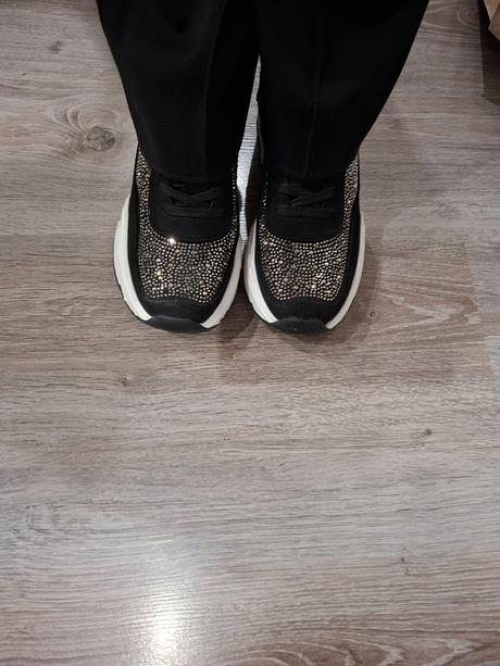 Cierne tenisky s kamienkami, 39