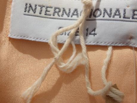 Velmi pekny slavnostny top, 40