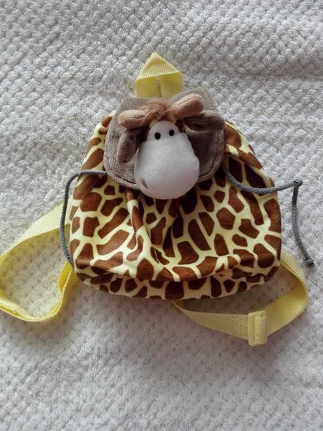 Detsky ruksacik so zirafkou,