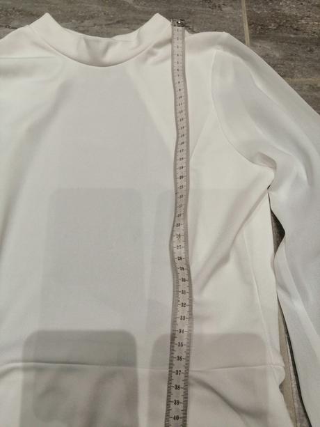 Biele šaty s priesvit. rukávmi vxs-s, xs