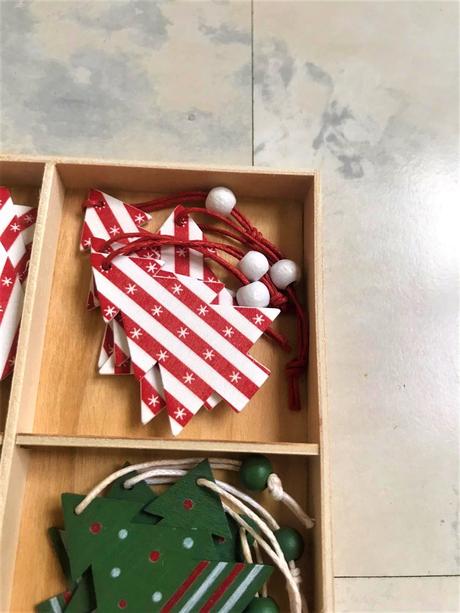 Drevené naturálne ozdoby 36 ks, 