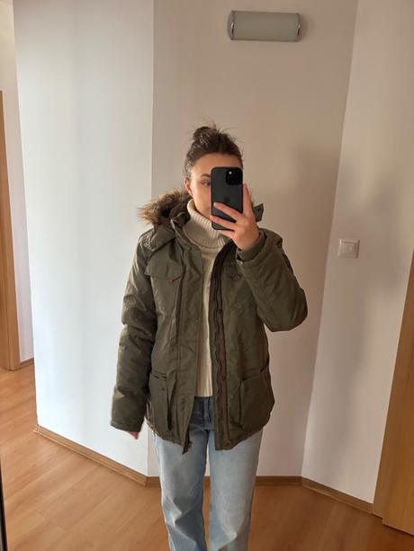 Predám teplu zimnú bundu s kožušinou, f&f,s