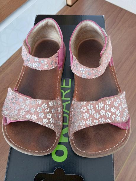 Ok bare mirrisa sandalky, 28