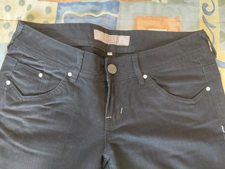 Rifle pod kolena, cierne, velkost s, obtiahnute, s