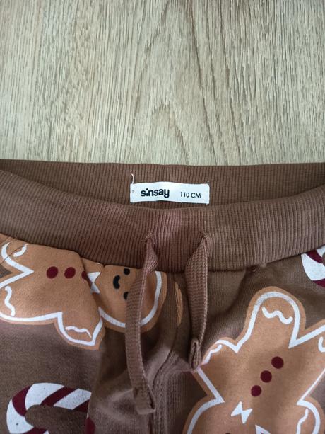 Vianočné tepláky, sinsay,110