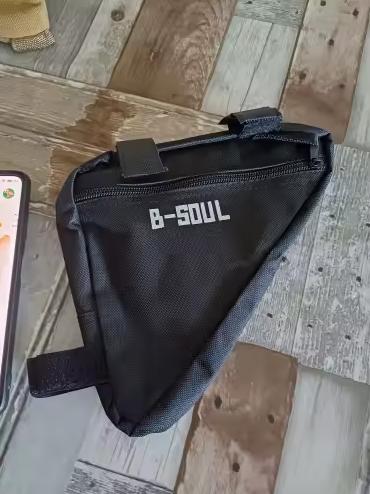 Trojuholníková vodotesná taška na rám bicykla, 