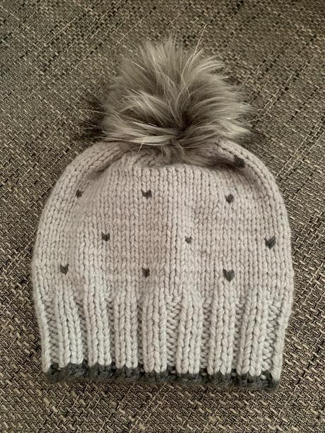 Čiapka s kožušinovým brmbolcom, 98 - 146