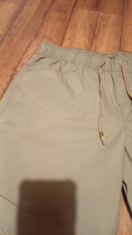 Hnedé bavlnené kvalitné kraťase ako nové, l