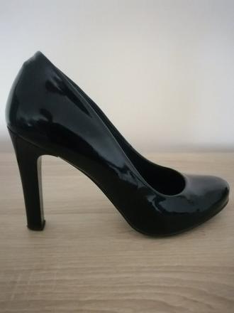 Lakované lodičky top stav, lasocki,37