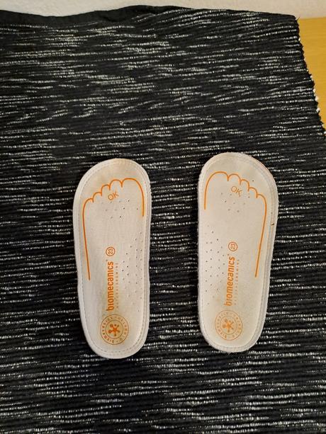 Predám topánky biomecanics, 23