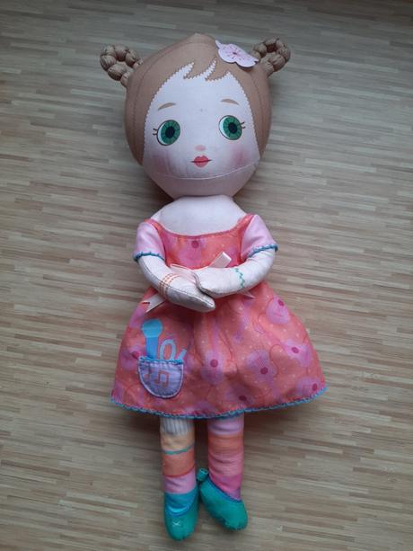 Spievajuca babika mooshka,