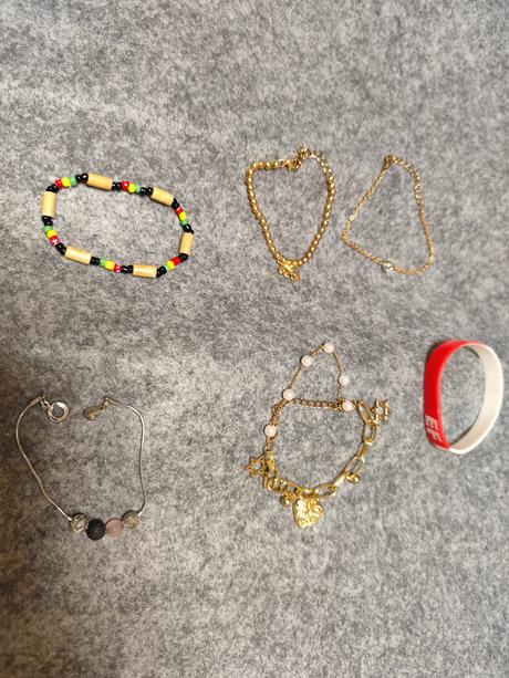 Sada náramkov za vyhodnejsiu cenu., 