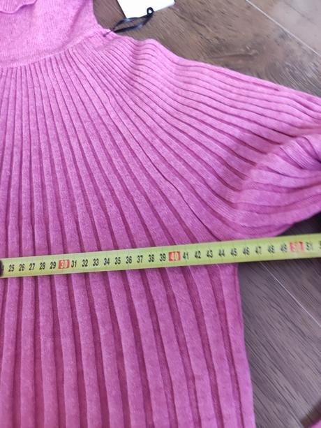 Dámske svetrikove šaty, m