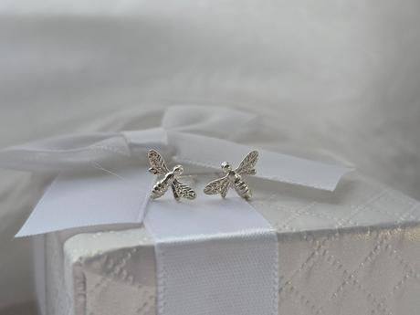 Strieborné náušnice včielky, 