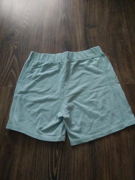 Športové kraťase, 146