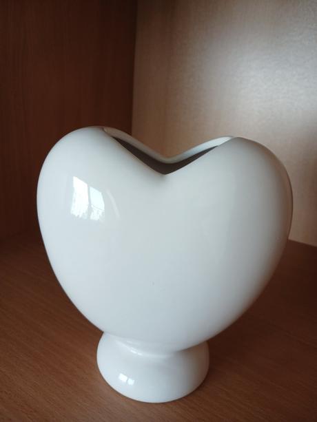 Keramická váza v tvare srdca 15 cm,