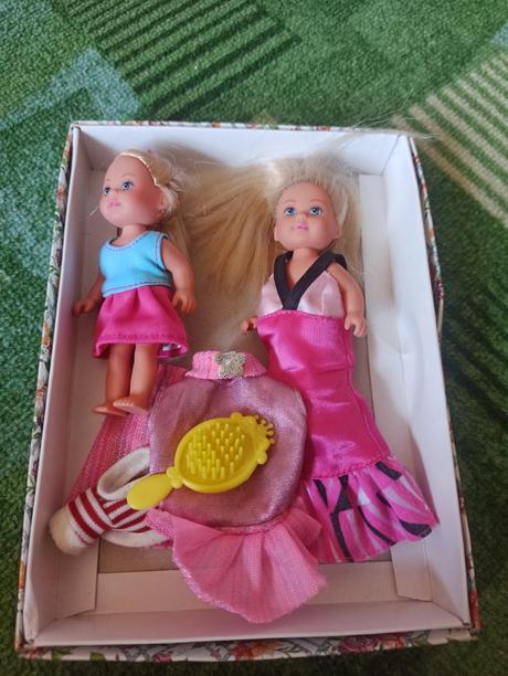 - malé bábiky pre veľký mamu, 