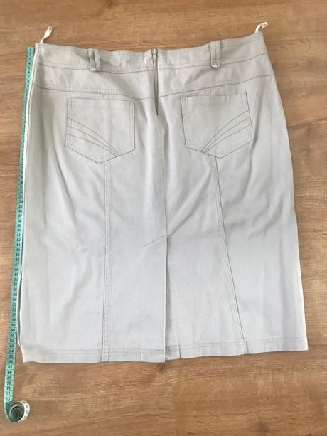 Sukňa s elastanom, 48