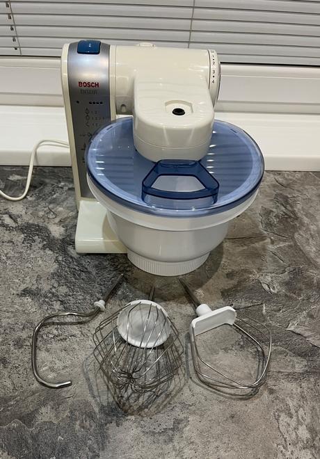 Bosch mum 4500/05 exclusiv jubile 500w kuchynský r, bosch