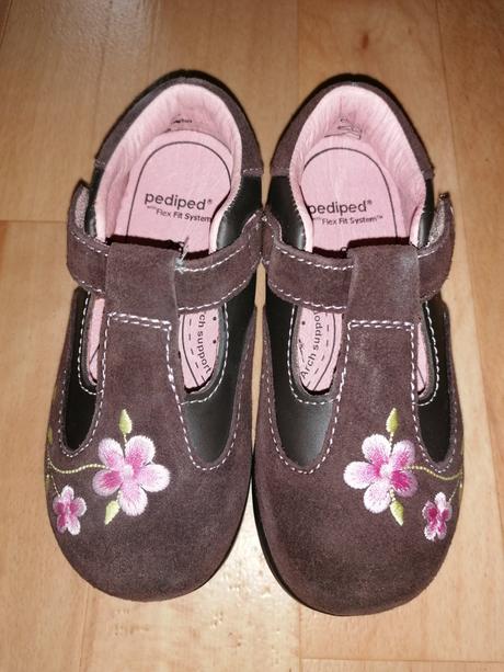 Uplne nove topánky, pediped,25