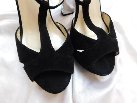 Luxusne velmi pekne sandale, 38