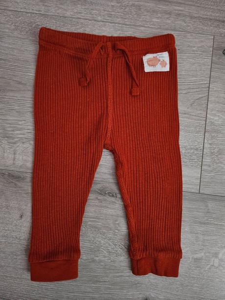 Tenšie tepláčiky legínky 68, sinsay,74