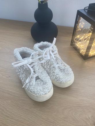 Tenisky s barančekom, zara,25