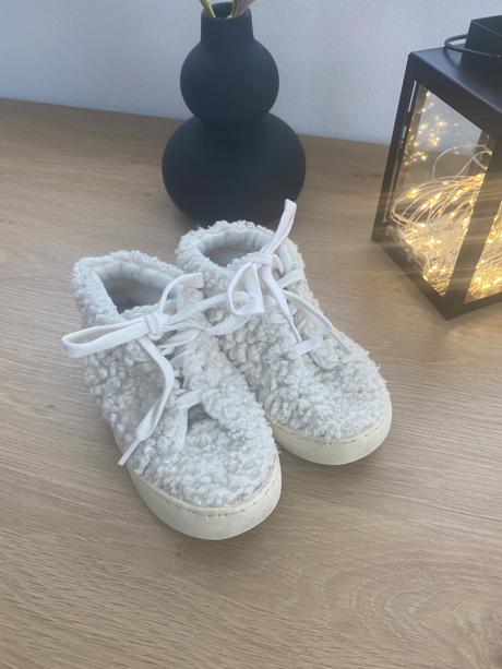 Tenisky s barančekom, zara,25